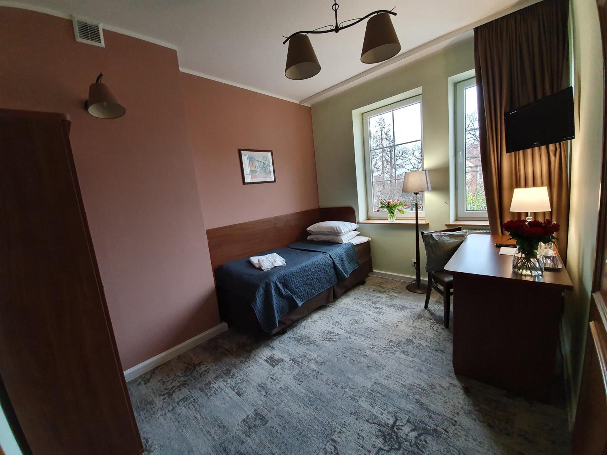 Hotel Siesta Świebodzin Rom bilde