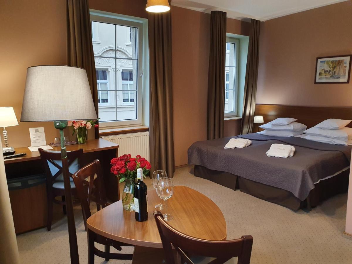 Hotel Siesta Świebodzin Eksteriør bilde